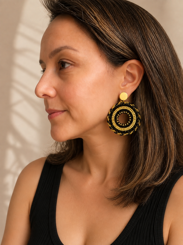 Aros Mandala Negro Y Dorado de Acero y Mostacillas