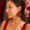 ChatGPT Image 14 ago 2026, 17_16_55 Aros Mandala Rojo & Dorado – Acero Inoxidable y Mostacillas
