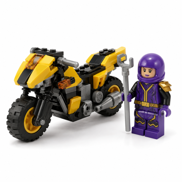 HEROES-86050-08-01 Heroes Assemble Modelo 08 – Moto Amarilla y Morada con Figura de Thanos