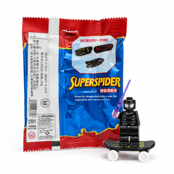 SUPERSPIDER-SORPRESA-001-01 SuperSpider – Personaje Sorpresa con Patineta en Sobre Metalizado